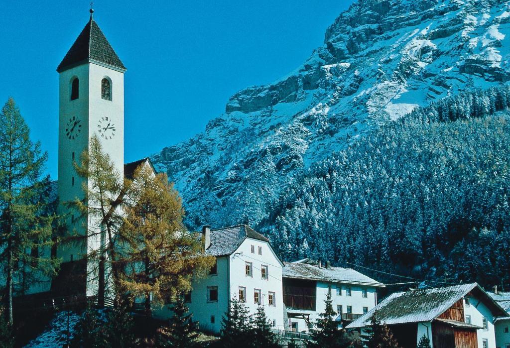 Hotel Goldener Adler Curon Venosta Esterno foto